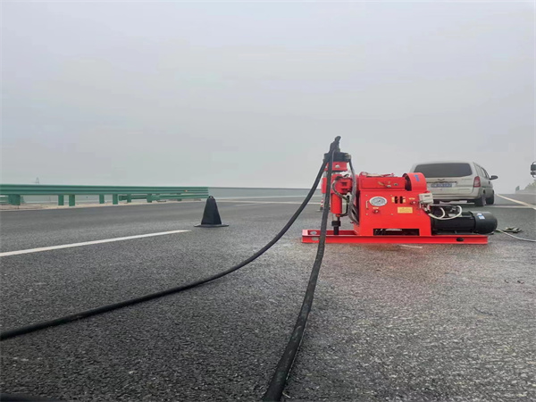 水满乡马路路基路面开裂下沉注浆加固灌浆